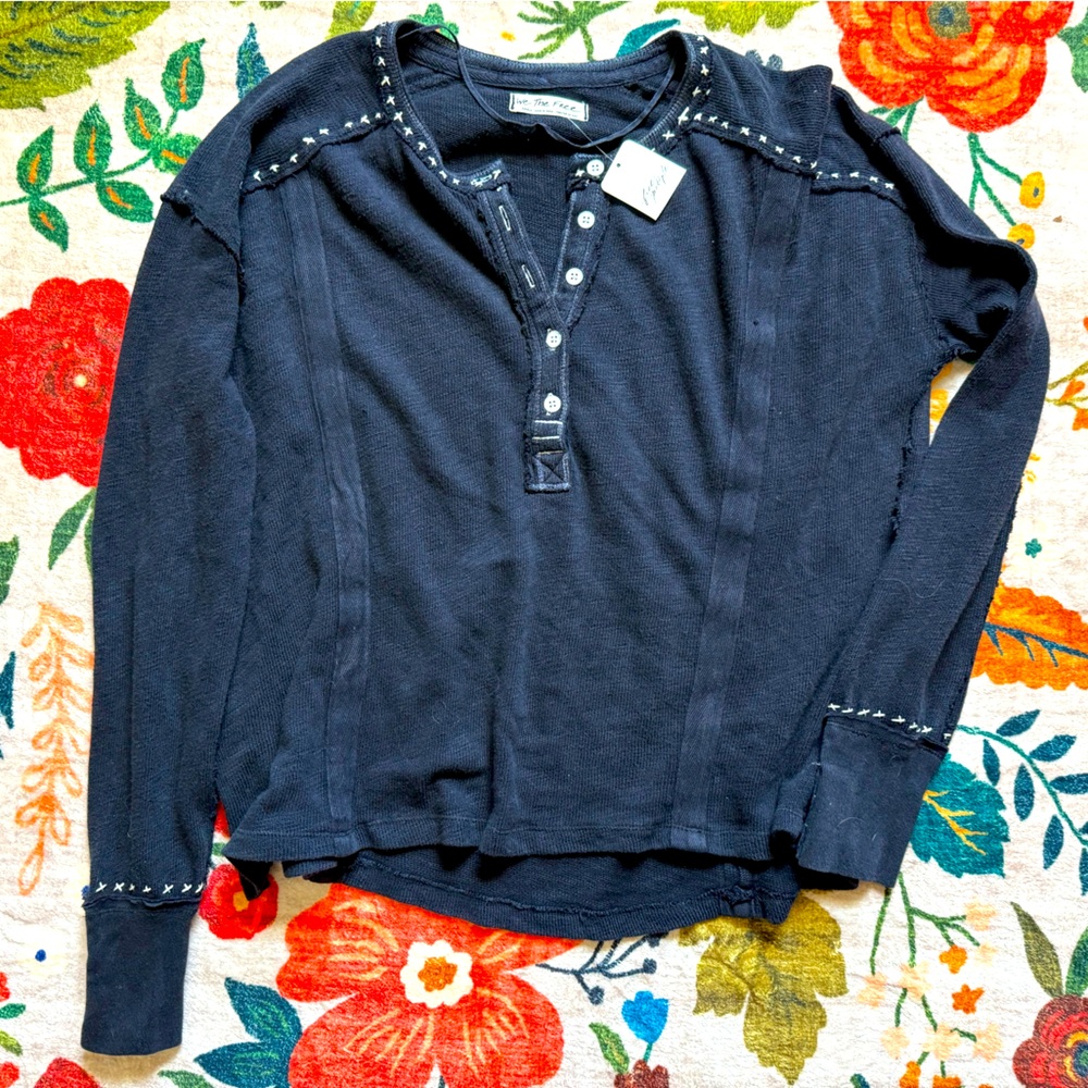 Free People We The Free Taylor Henley // NWT // Washed Black // Long Sleeve